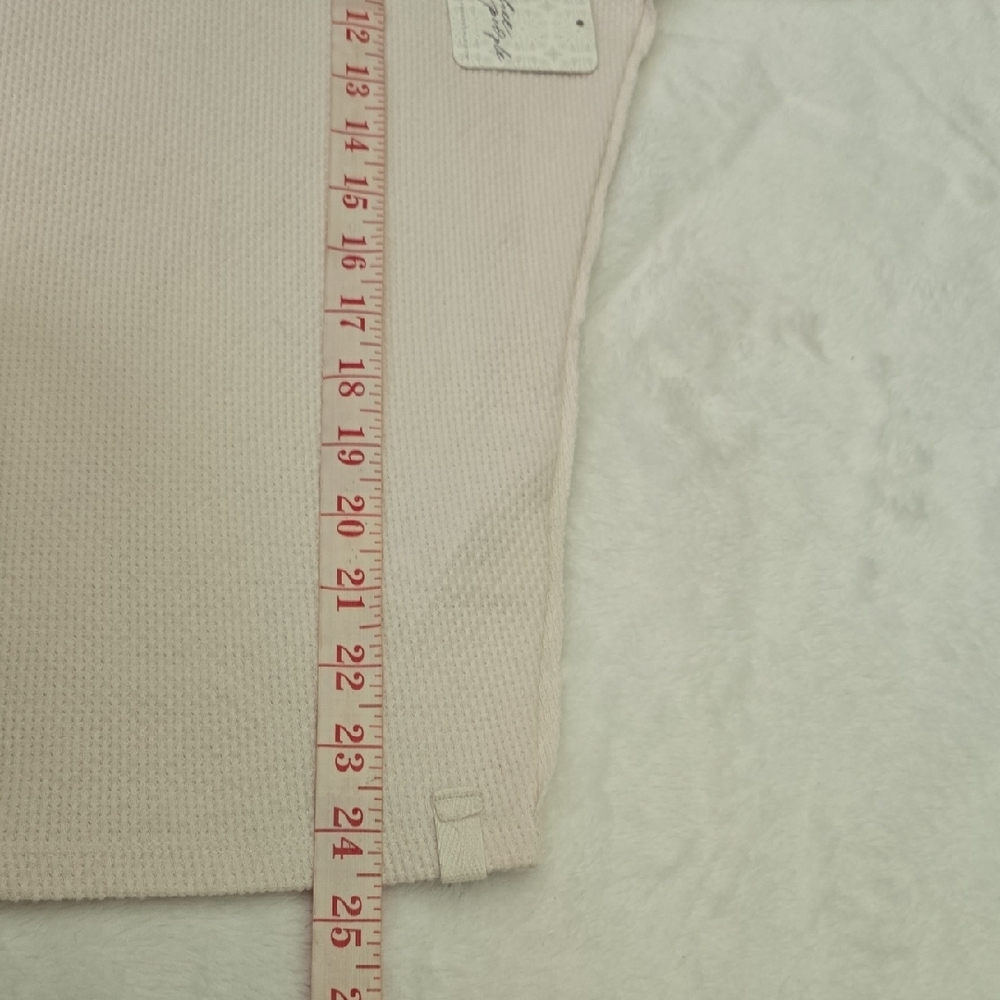 ❤️$25 SALE NWT- We The Free Hazy Heart Top Large - Picture 6 of 10